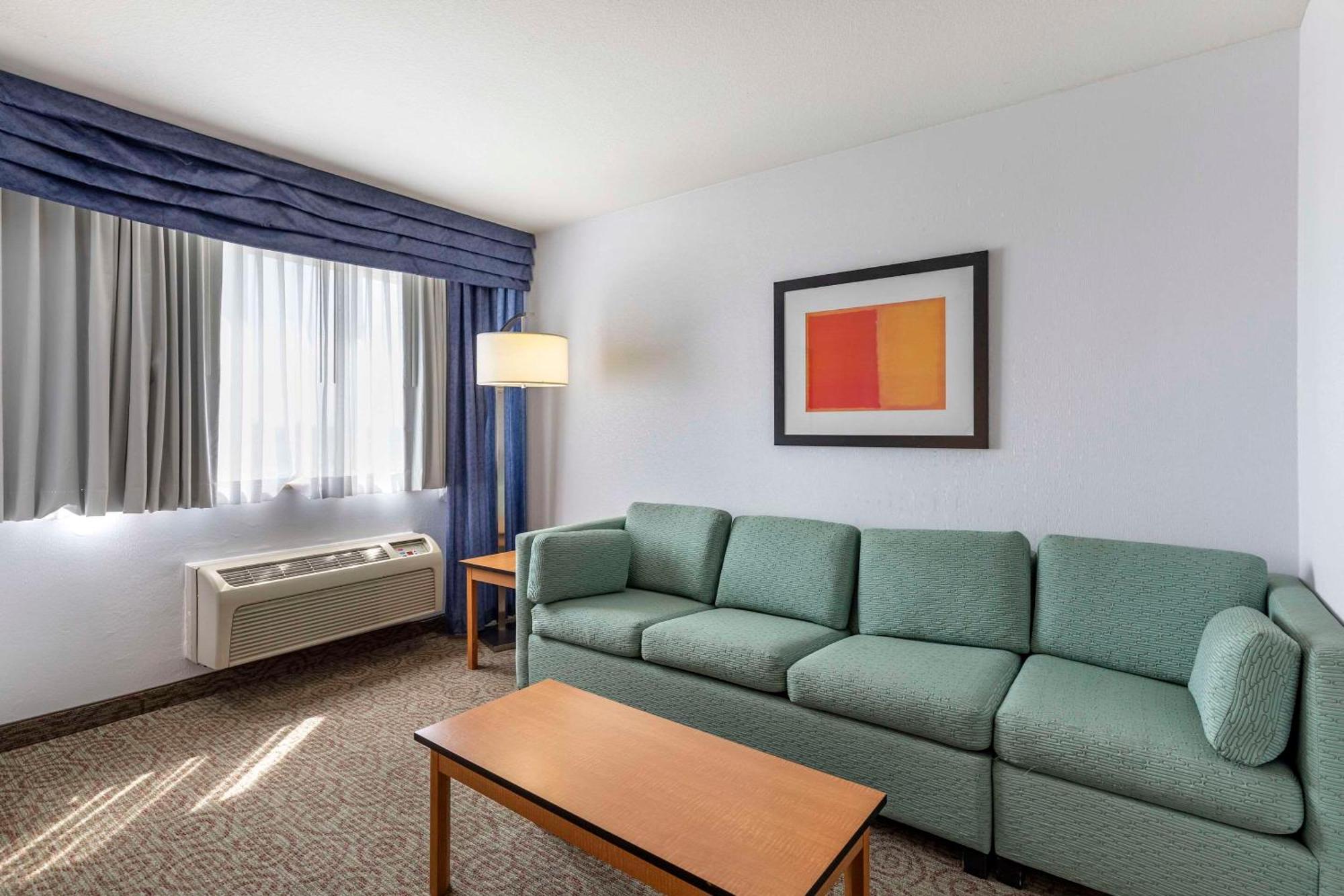 Quality Inn & Suites Denver Airport - Gateway Park Aurora Zewnętrze zdjęcie