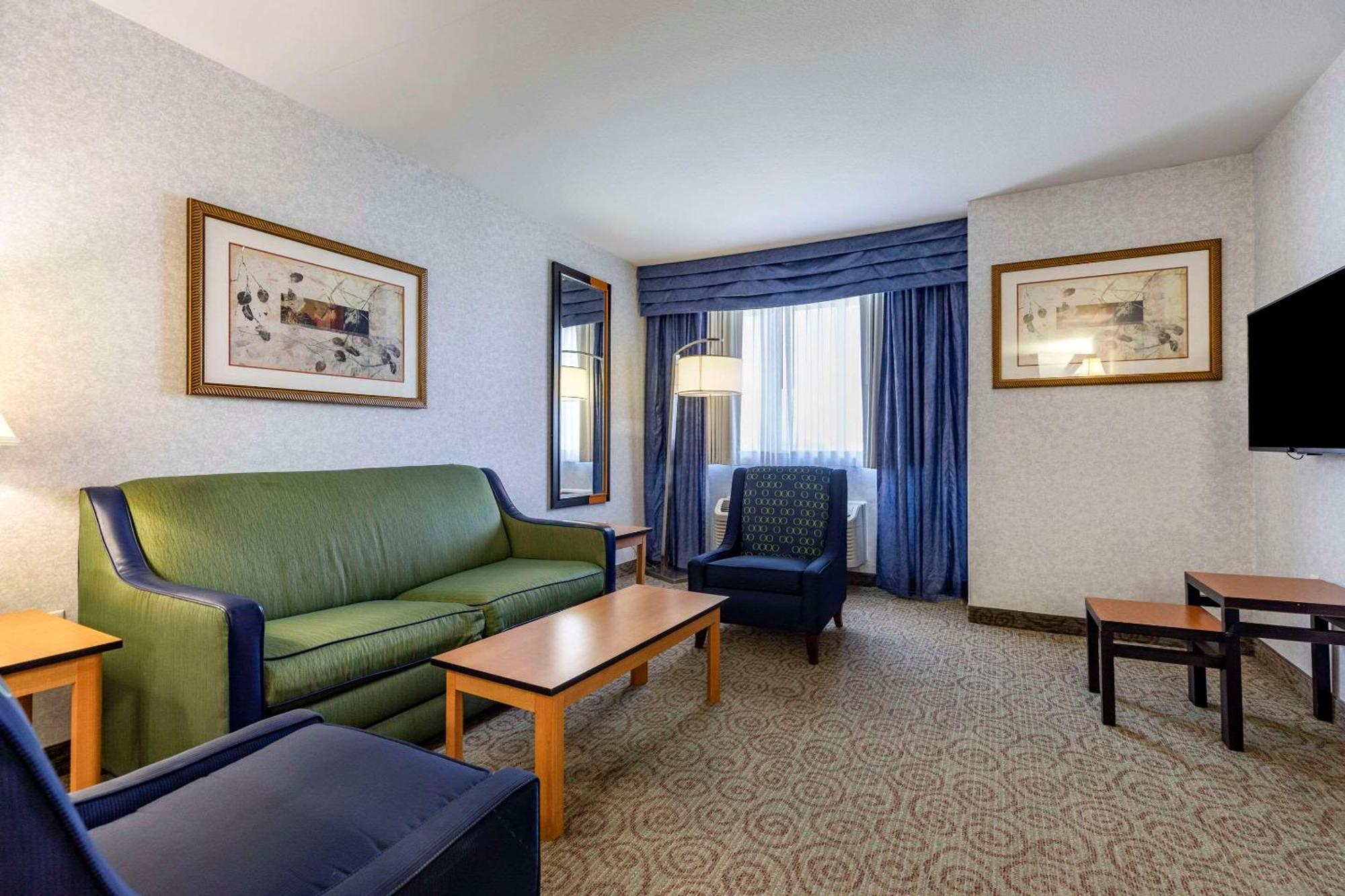 Quality Inn & Suites Denver Airport - Gateway Park Aurora Zewnętrze zdjęcie