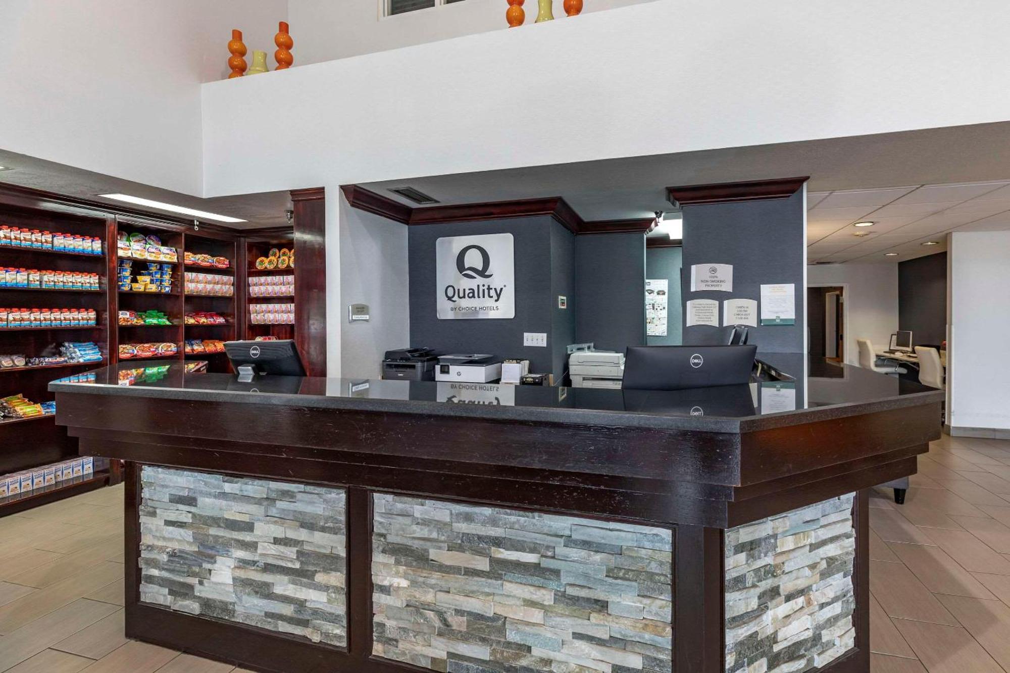Quality Inn & Suites Denver Airport - Gateway Park Aurora Zewnętrze zdjęcie